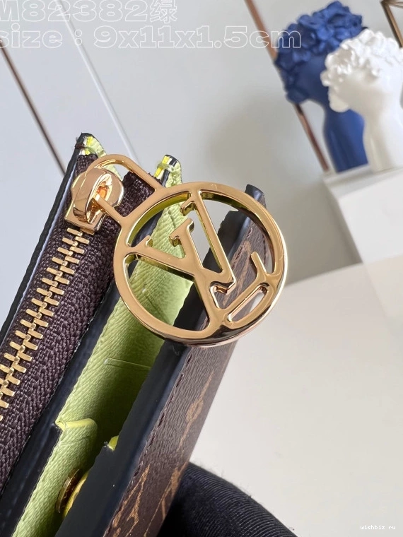 WIS Louis Lisa Wallet Vuitton 0823